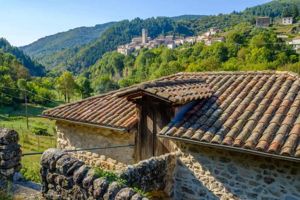 Panorama sur la vallée de la Volane depuis les hauteurs d'Antraïgues-sur-Volane, Ardèche
